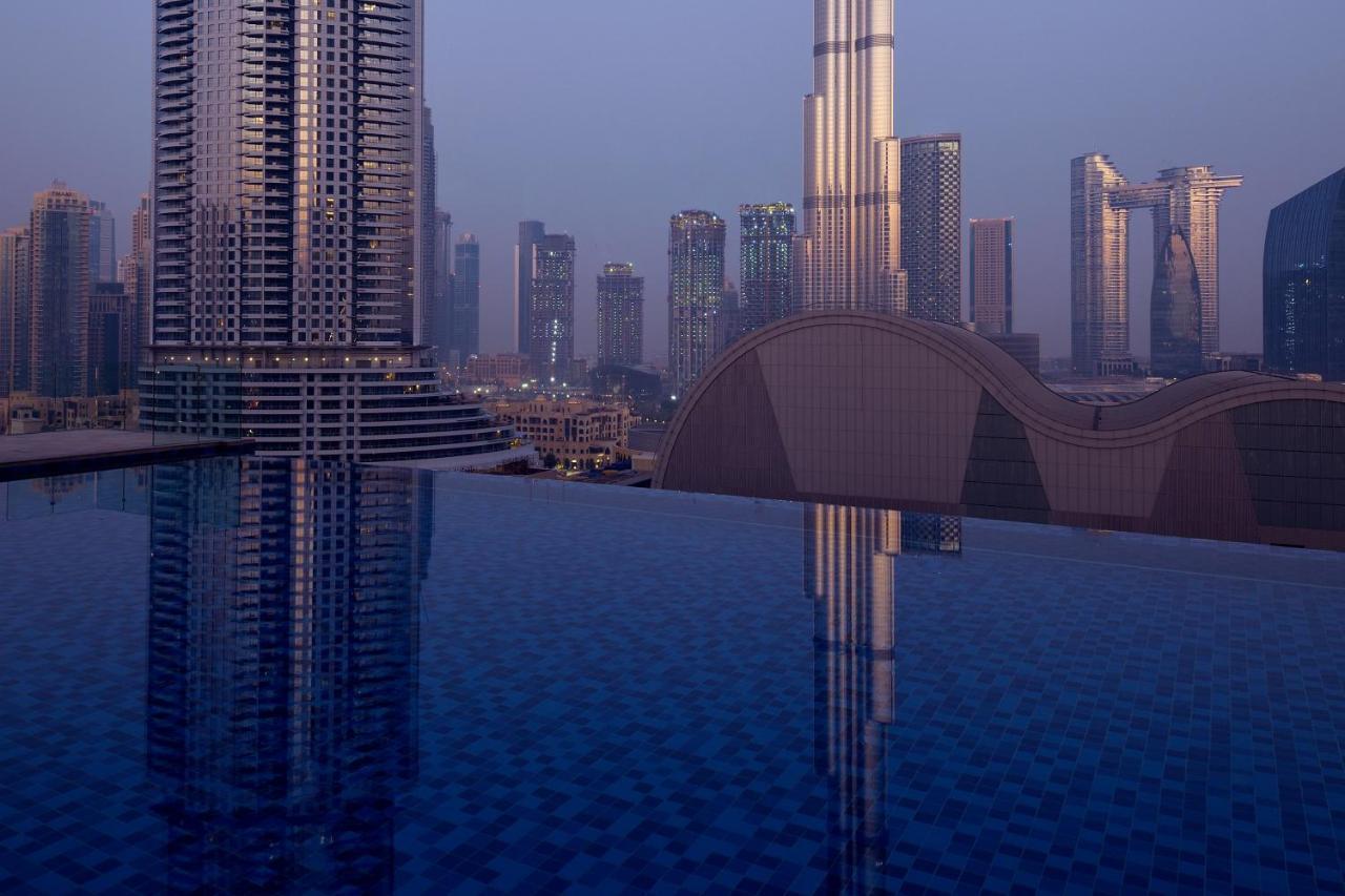 Address Dubai Mall Otel Dış mekan fotoğraf The pool at the Address